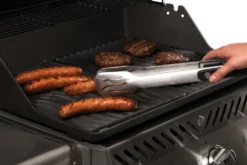 Set De 2 Utensilios Napoleon -Napoleon || Weber || Broil King Ventas 70032 2 piece toolset tongs in use 1