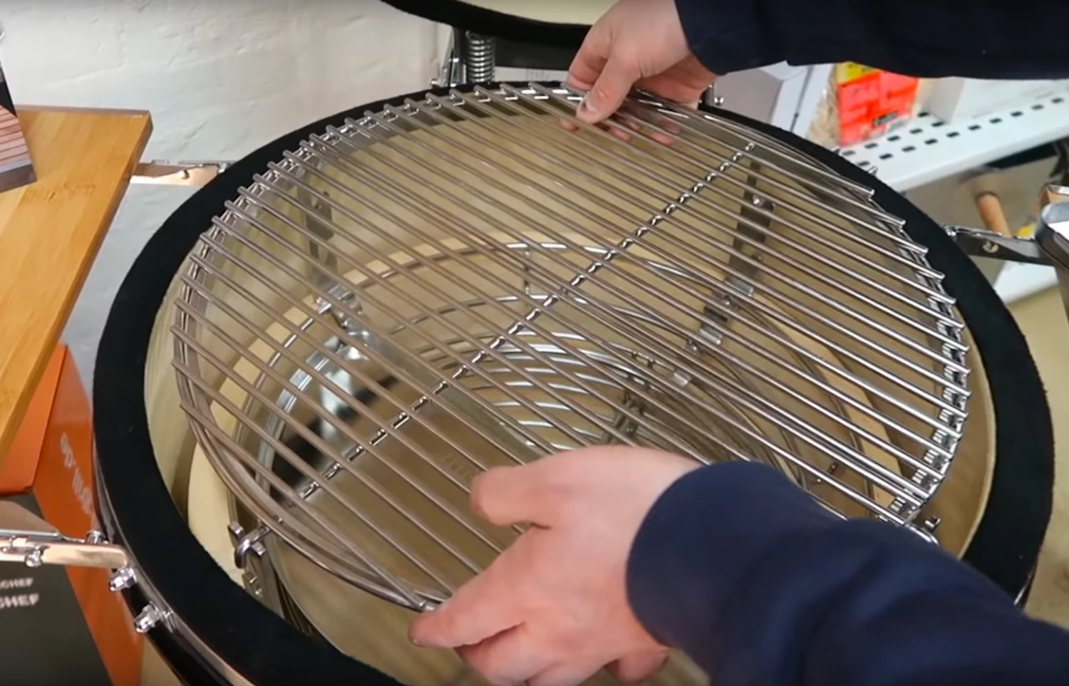 Kamado Monolith Classic Pro Series 2.0 Burdeos Con Pies 9 Kamado Monolith Classic Pro Series 2.0 Burdeos Con Pies - Imagen 9