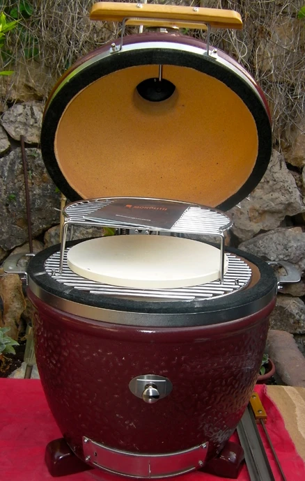 Kamado Monolith Junior Pro Series 2.0 Burdeos 3 Kamado Monolith Junior Pro Series 2.0 Burdeos - Imagen 3