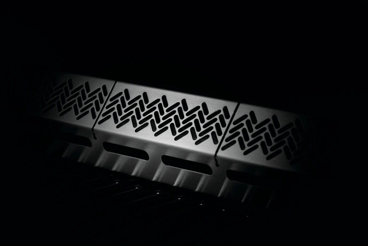 Napoleon Rogue SE 625 Inox. Quemador Lateral Y Trasero - Imagen 7